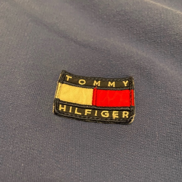 💙Tommy Hilfiger 1/4 zip sweater!💙 - Picture 6 of 7